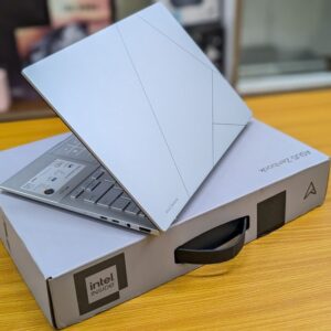 Asus zenbook s16